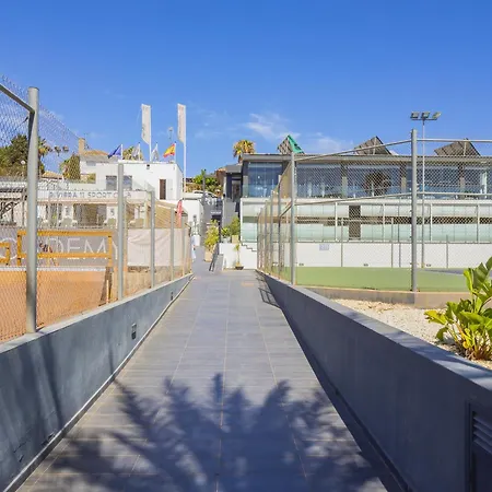 Cubo's Tennis Paradise Duplex Apartment Sitio de Calahonda