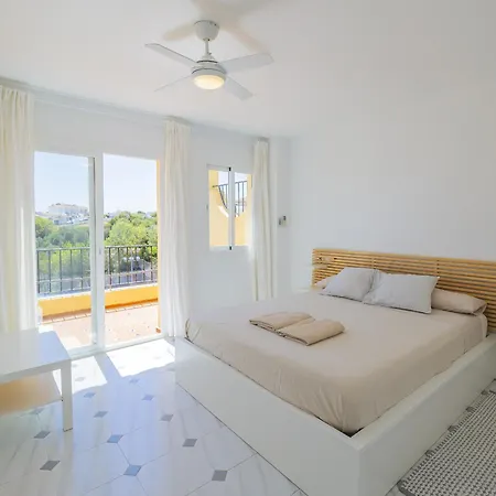 Cubo's Tennis Paradise Duplex Sitio de Calahonda