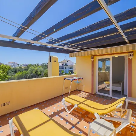 Cubo's Tennis Paradise Duplex Apartment