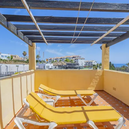 Cubo's Tennis Paradise Duplex Apartment